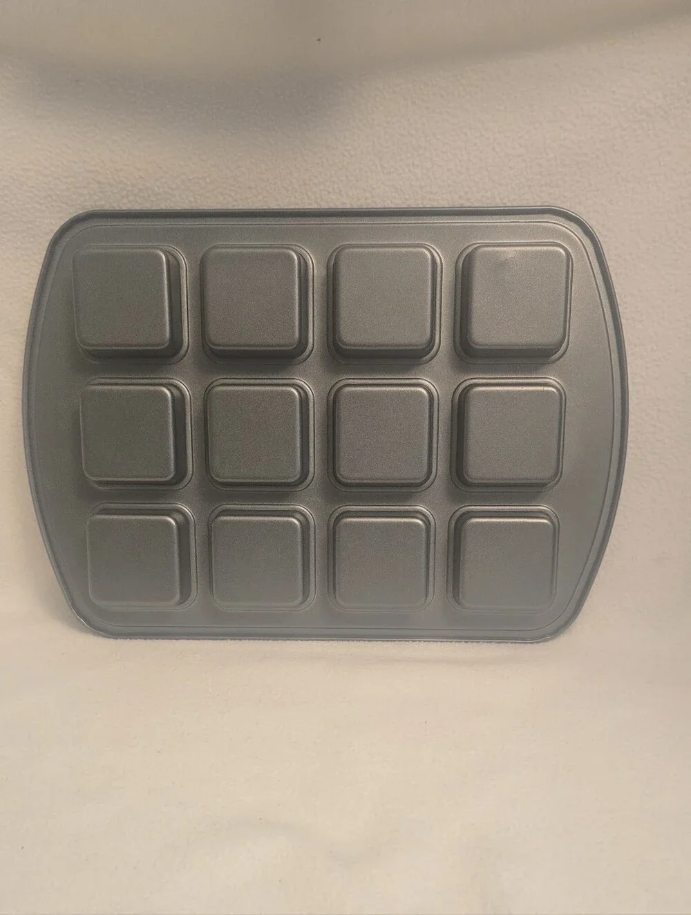 Pampered Chef 12-Cavity Brownie Pan